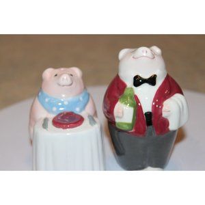 Salt & Pepper Shakers - Clay Art Waiter and Diner 1992
